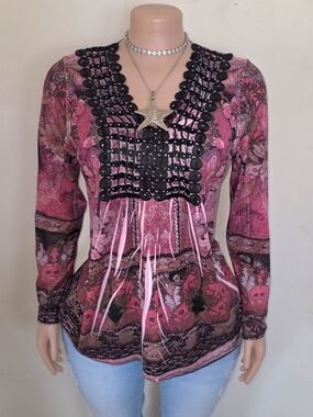 ☆World Unity Pink Floral Lace-Embellished Long-Sleeve Women’s Top☆